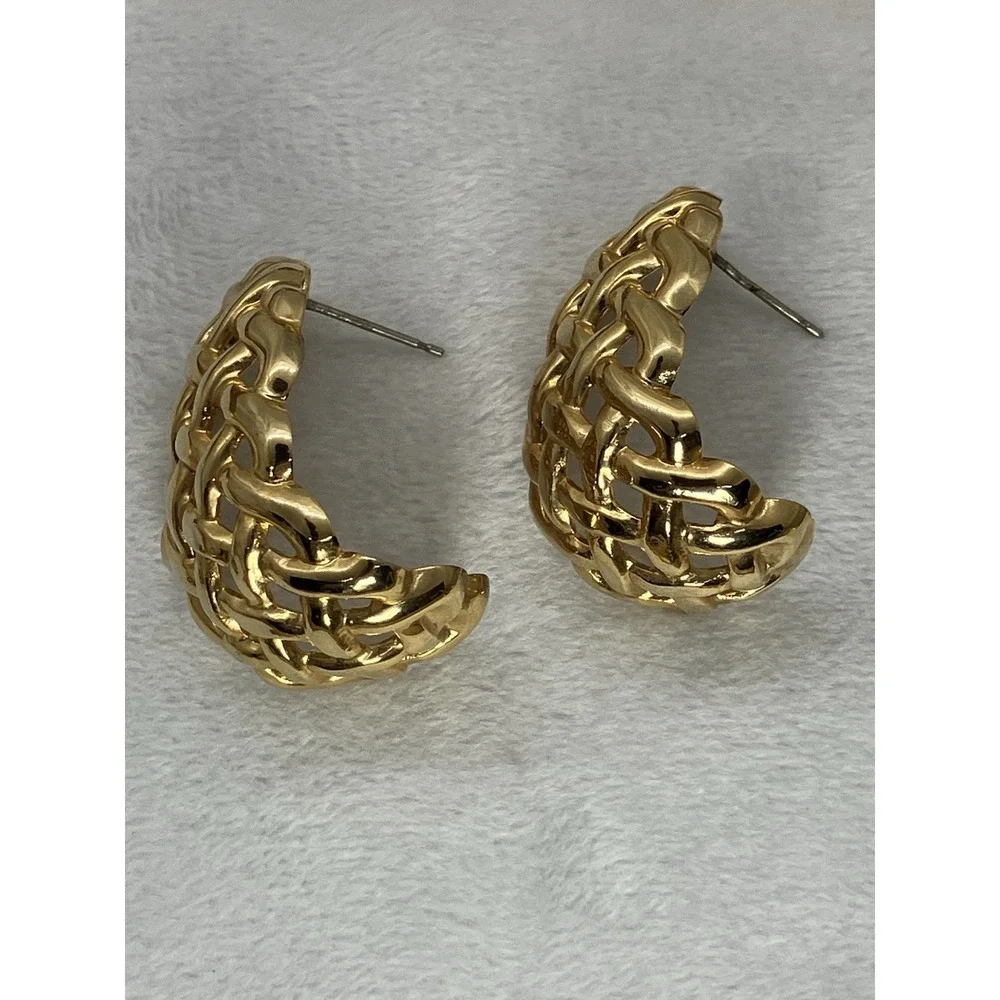 Vtg Gold Tone Basket Weave Earrings Post Bold Old Money Luxury Statement Estate